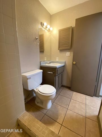 3225 ISLA BANDERAS Way, El Paso, TX 79925