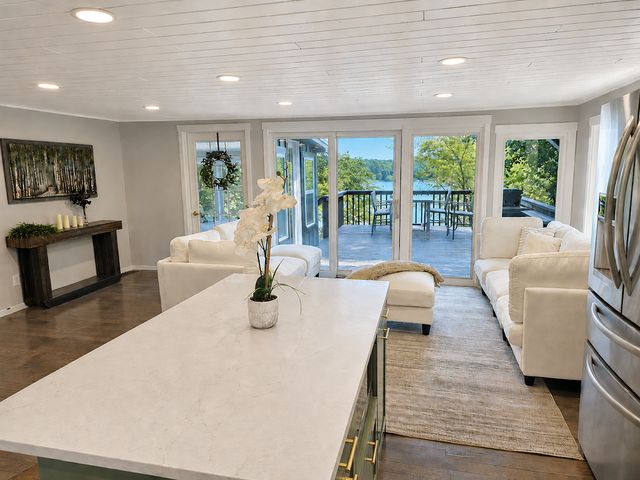 11567 42nd Street SE, Clear Lake, MN 55319