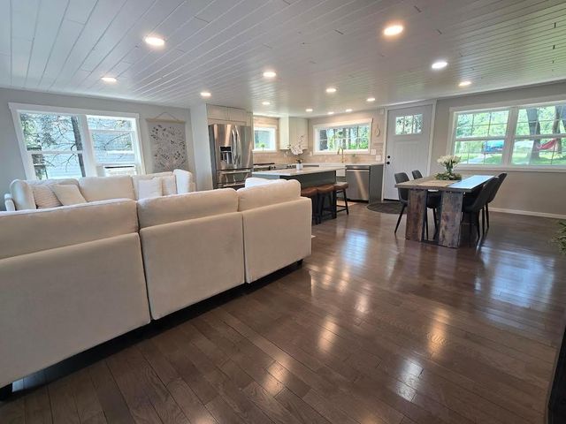11567 42nd Street SE, Clear Lake, MN 55319