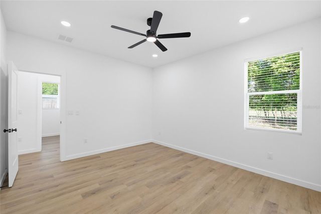 15304 16TH STREET, Dade City, FL 33523