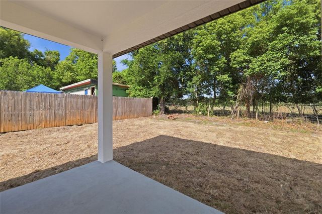 15304 16TH STREET, Dade City, FL 33523