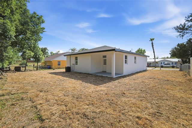 15304 16TH STREET, Dade City, FL 33523