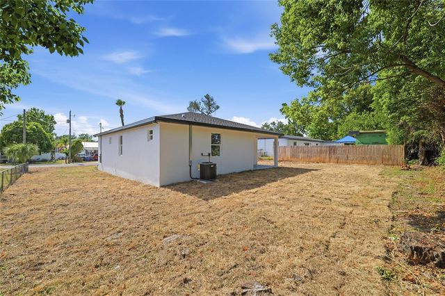 15304 16TH STREET, Dade City, FL 33523