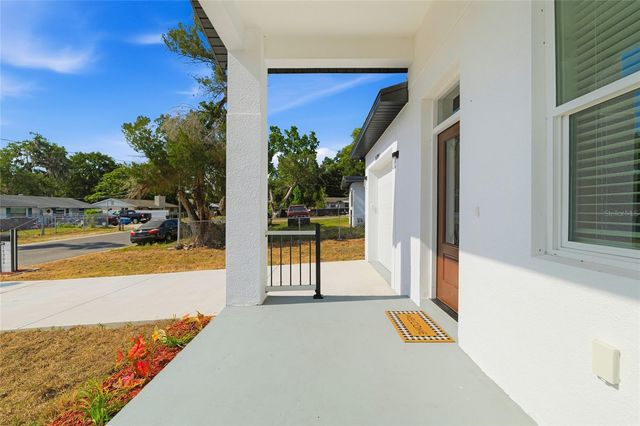 15304 16TH STREET, Dade City, FL 33523