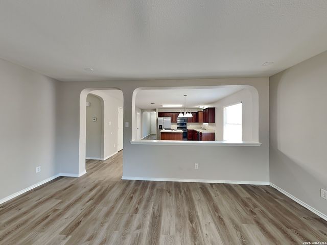 231 Cardinal Way, San Antonio, TX 78253