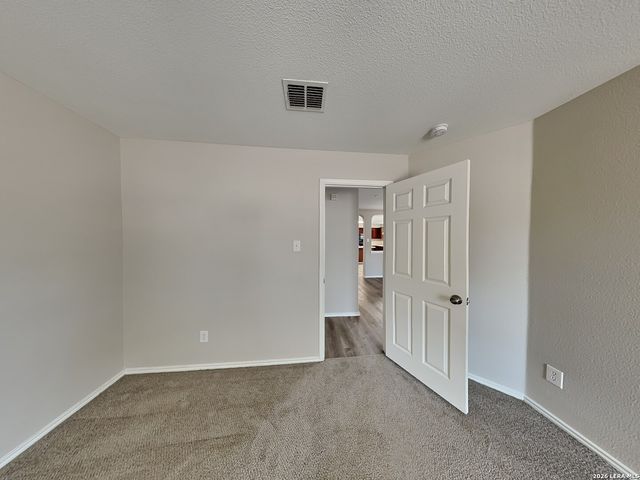 231 Cardinal Way, San Antonio, TX 78253