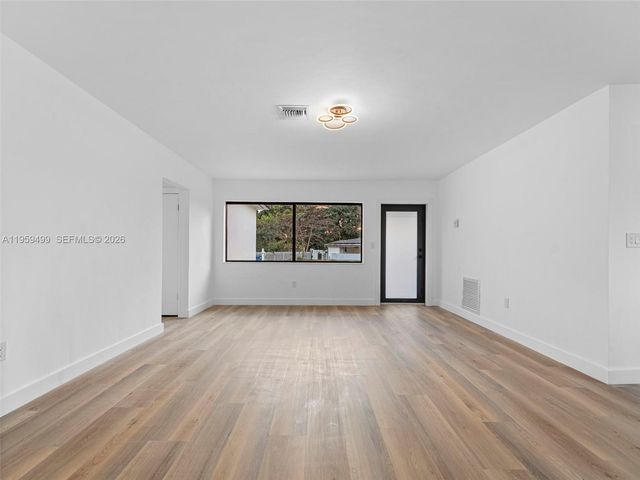 14545 Garden Dr, Miami, FL 33168