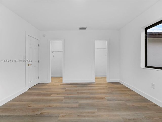 14545 Garden Dr, Miami, FL 33168