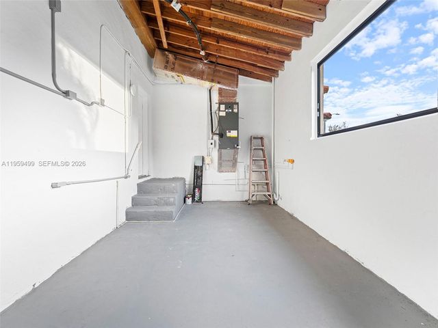 14545 Garden Dr, Miami, FL 33168