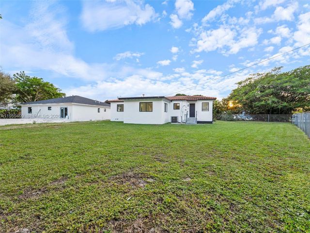 14545 Garden Dr, Miami, FL 33168