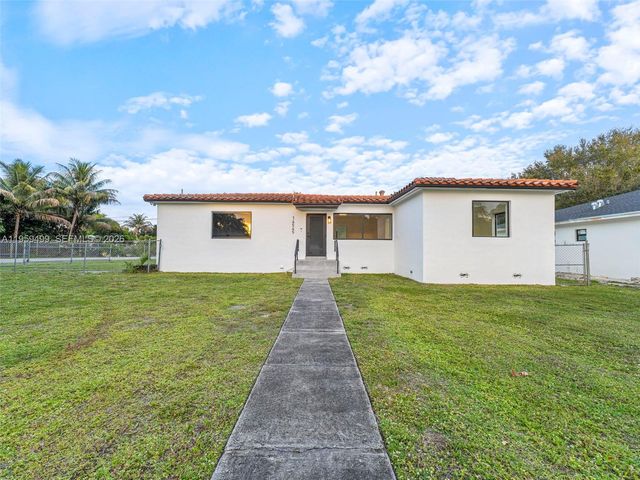 14545 Garden Dr, Miami, FL 33168
