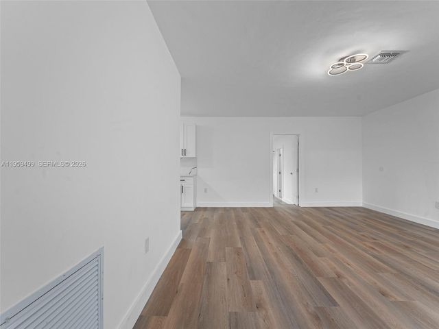 14545 Garden Dr, Miami, FL 33168