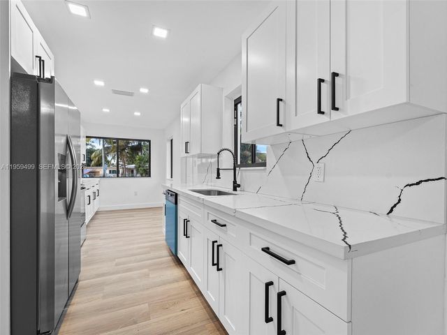 14545 Garden Dr, Miami, FL 33168