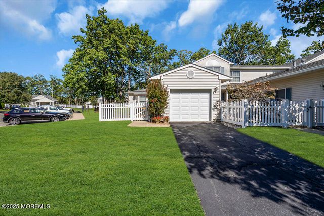 47 Cherrywood Circle, 147, Brick, NJ 08724