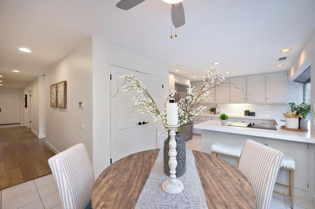 1828 Discovery Village Ln, Gold River, CA 95670