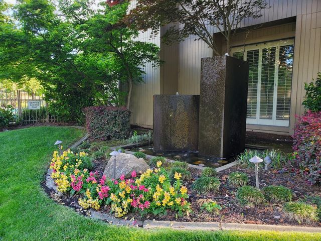 1828 Discovery Village Ln, Gold River, CA 95670