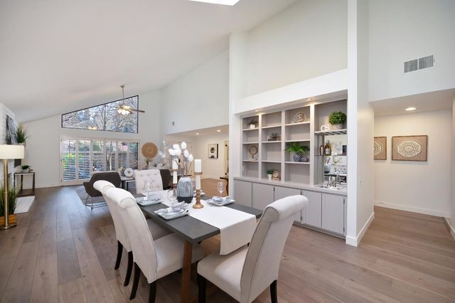 1828 Discovery Village Ln, Gold River, CA 95670