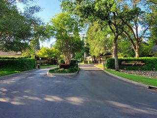 1828 Discovery Village Ln, Gold River, CA 95670