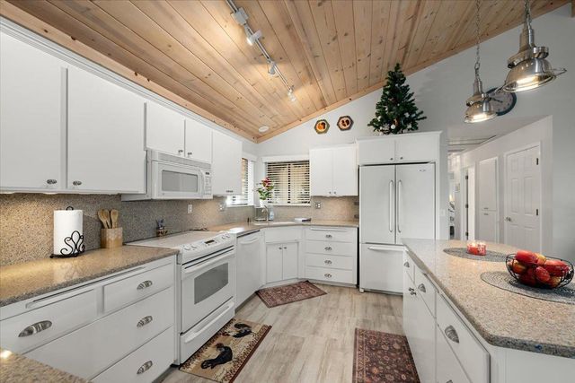 15438 Fay Rd, Alta Sierra, CA 95949