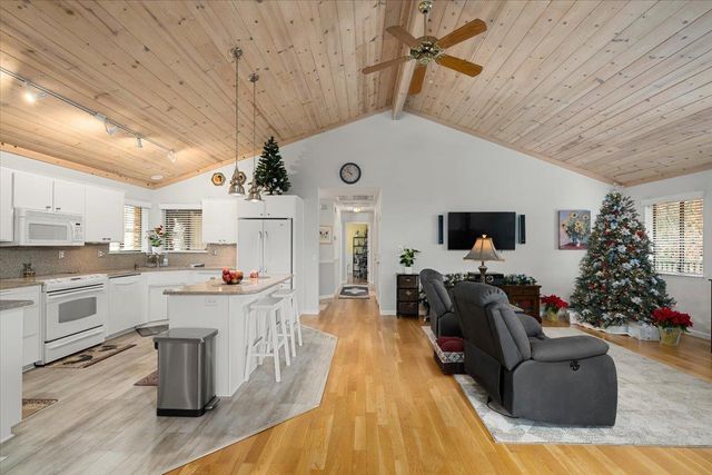 15438 Fay Rd, Alta Sierra, CA 95949