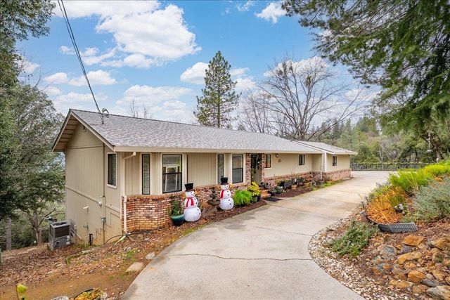 15438 Fay Rd, Alta Sierra, CA 95949