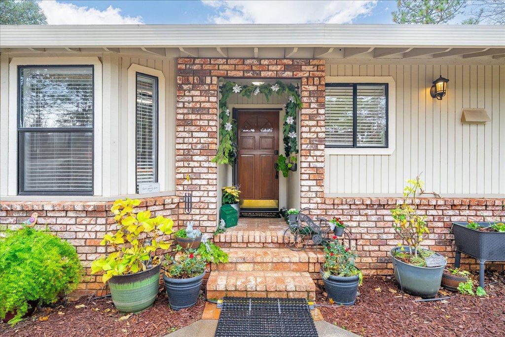 15438 Fay Rd, Alta Sierra, CA 95949