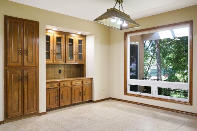 2901 N Sunbeck Circle, Farmers Branch, TX 75234