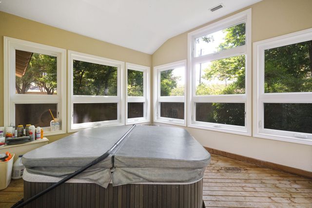 2901 N Sunbeck Circle, Farmers Branch, TX 75234