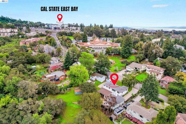 25480 25480 University Ct, Hayward, CA 94542