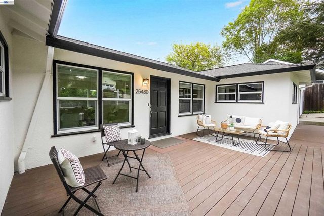 25480 25480 University Ct, Hayward, CA 94542