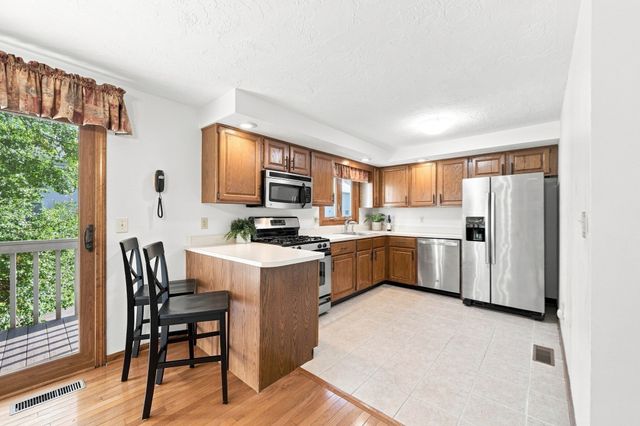 43 Villa Roma Dr 43, Tewksbury, MA 01876