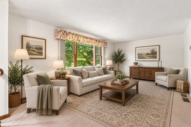 43 Villa Roma Dr 43, Tewksbury, MA 01876