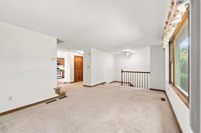 43 Villa Roma Dr 43, Tewksbury, MA 01876