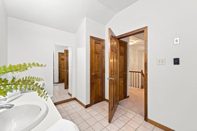 43 Villa Roma Dr 43, Tewksbury, MA 01876