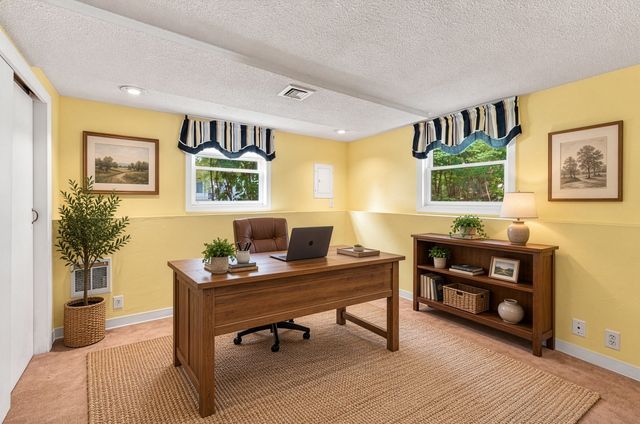43 Villa Roma Dr 43, Tewksbury, MA 01876