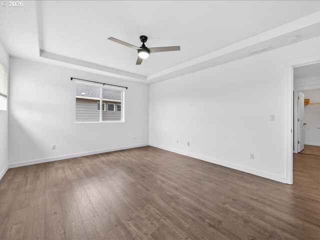 2452 S LINDEN St, Cornelius, OR 97113