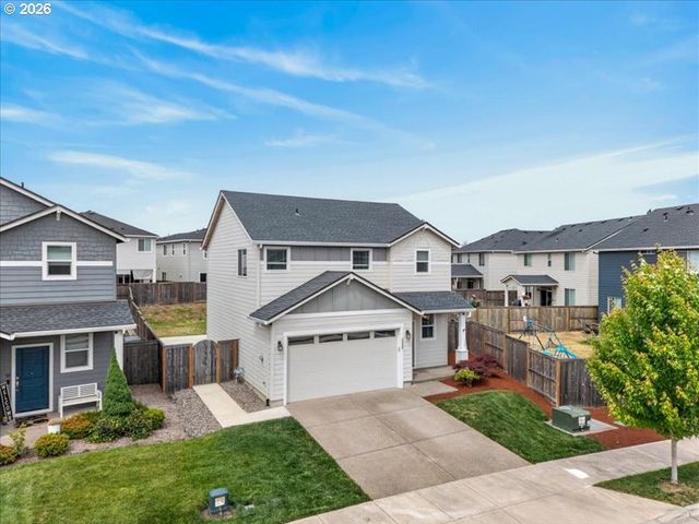 2452 S LINDEN St, Cornelius, OR 97113