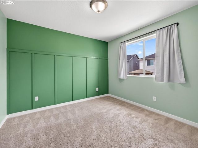 2452 S LINDEN St, Cornelius, OR 97113