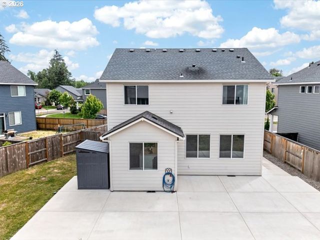 2452 S LINDEN St, Cornelius, OR 97113