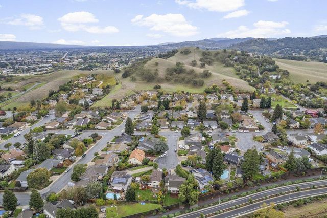 16761 Dry Creek Court, Morgan Hill, CA 95037