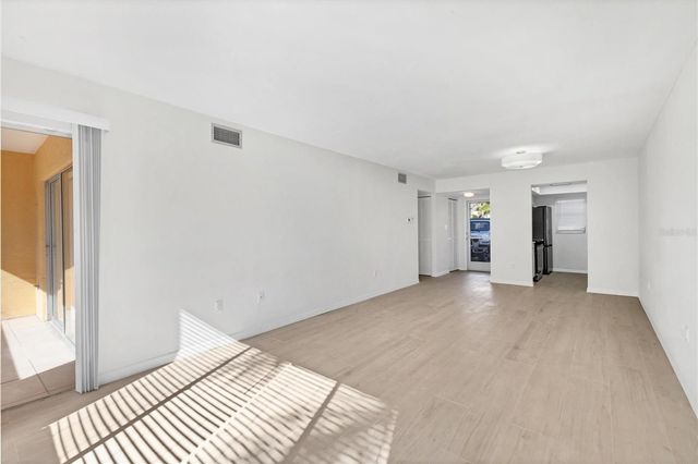 129 TYLER DRIVE 103, Sarasota, FL 34236