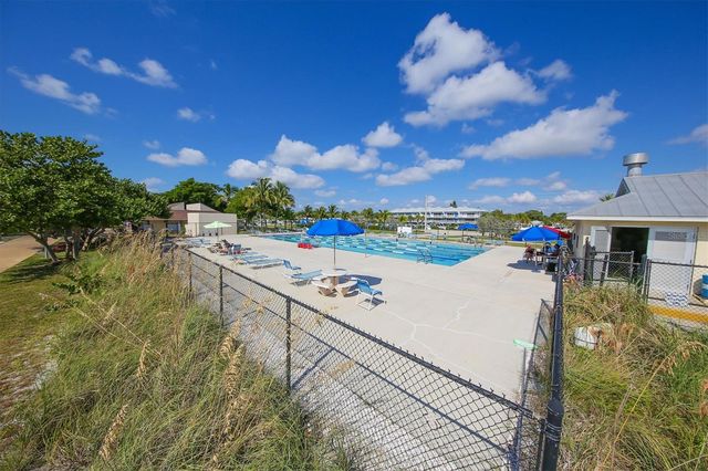 129 TYLER DRIVE 103, Sarasota, FL 34236