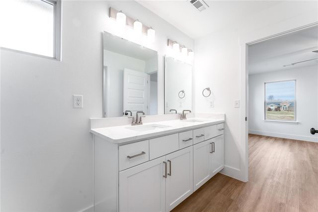 1120 Ari Avenue, Centerton, AR 72719