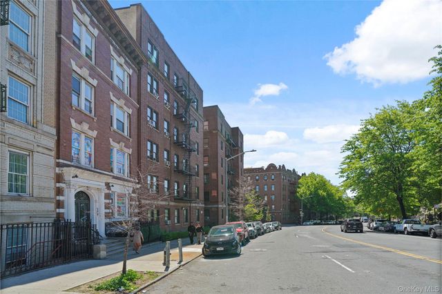 309 Bedford Park Boulevard, Bronx, NY 10458