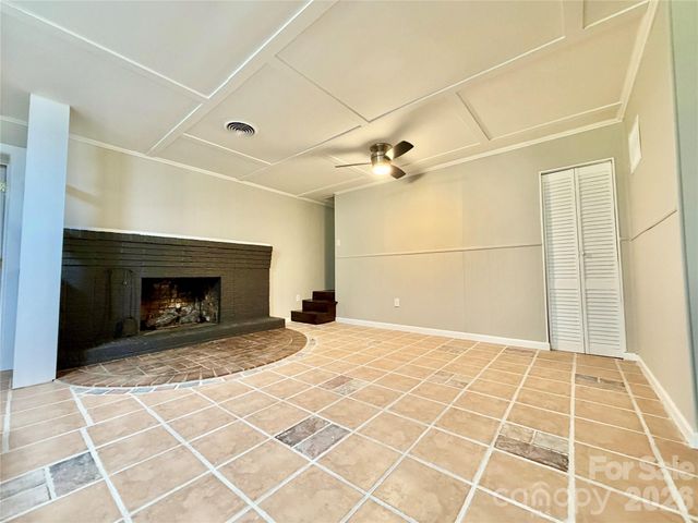 6530 Curlee Road, Conover, NC 28613