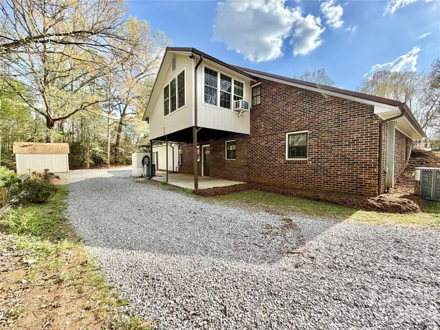 6530 Curlee Road, Conover, NC 28613