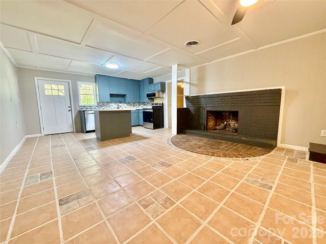6530 Curlee Road, Conover, NC 28613
