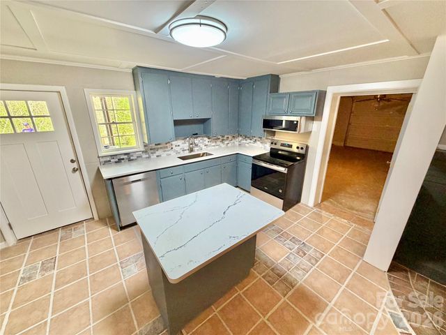 6530 Curlee Road, Conover, NC 28613