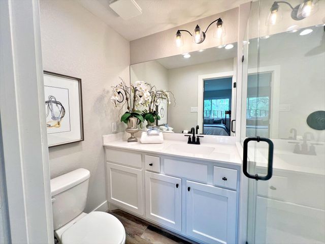 701 Cannan Drive, Angleton, TX 77515