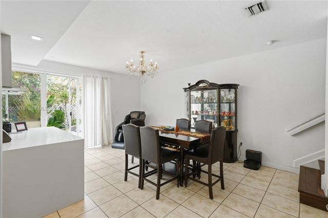 8741 NW 110th Ave, Doral, FL 33178